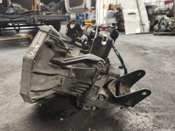 BOITE DE VITESSE MANUEL NISSAN/SUZUKI - Vue 5